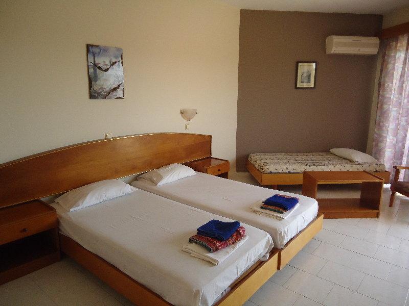 Lyristis Dinos Studios & Apartments Faliraki Buitenkant foto